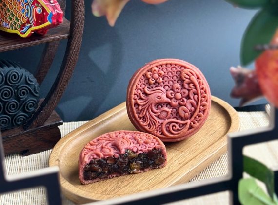 Bánh trung thu hạt sen táo đỏ thuần chay