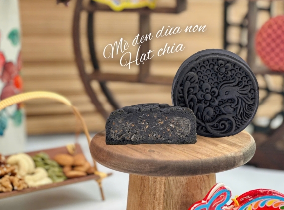Bánh Trung Thu Mè Đen Dừa Non Hạt Chia 150g