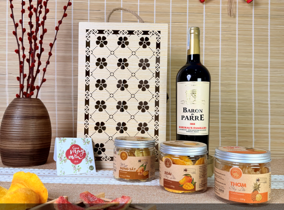 [Pre-order] Hộp quà Mầm Mai TET031