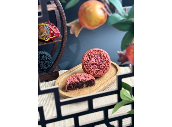 Bánh trung thu hạt sen táo đỏ thuần chay