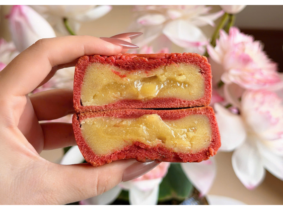 Bánh trung thu sầu riêng lưu sa hạnh nhân